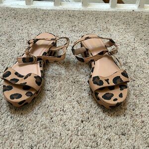 Leopard sandal used old navy size 6